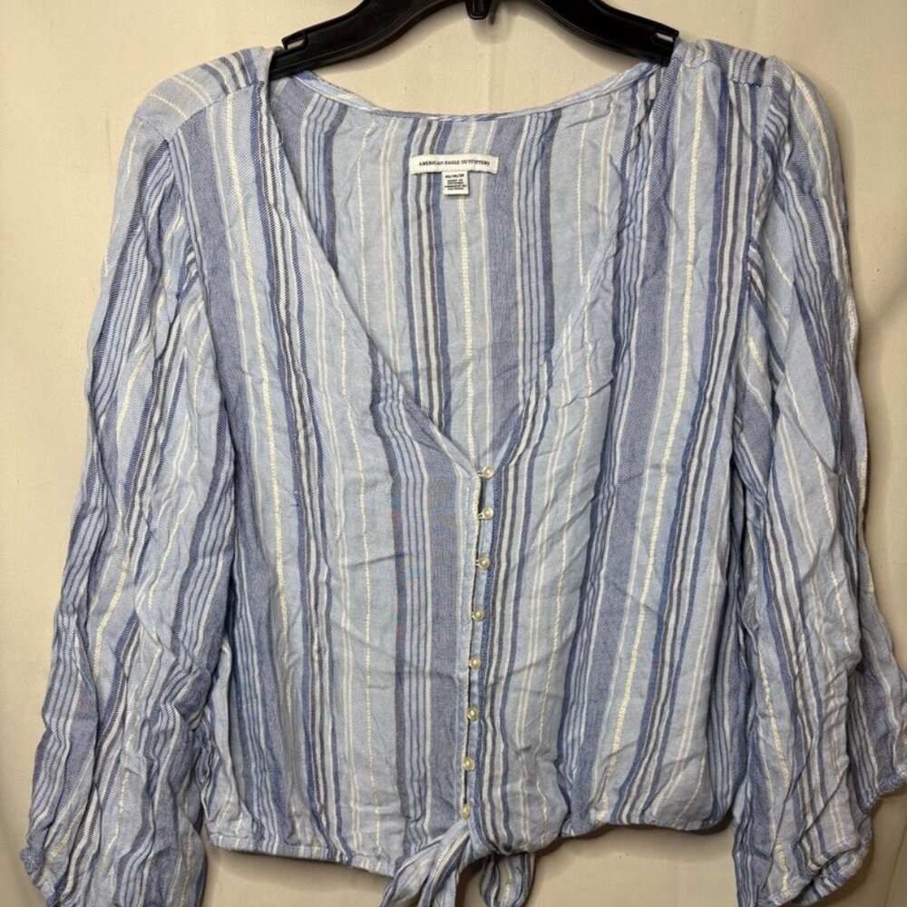 Women's American Eagle Size M - Blue & White Striped 3/4 Sleeve V-Neck Blouse